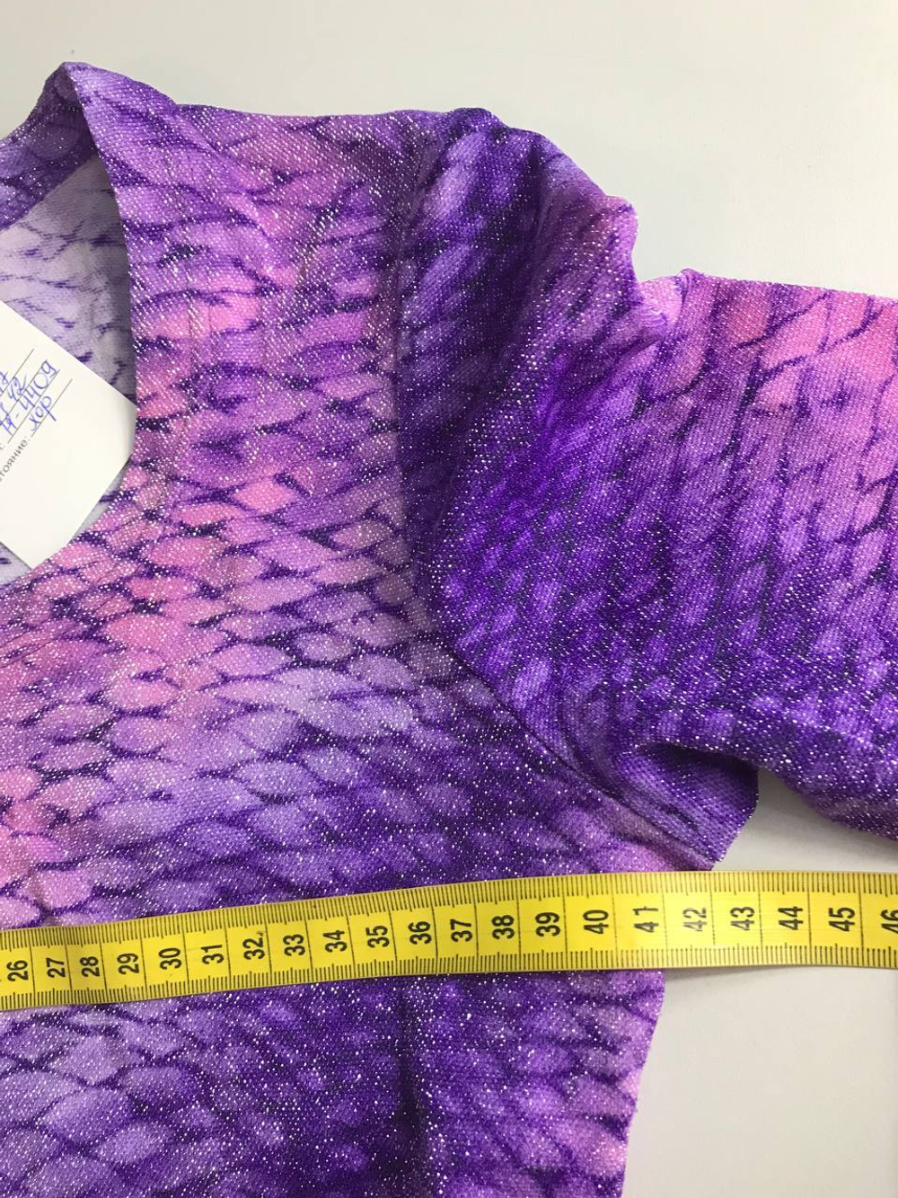 Блузка яркого цвета, визуально 42 размер