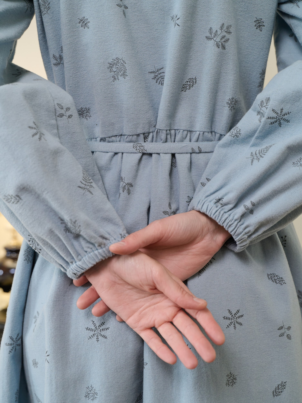 Платье с воротником длинное