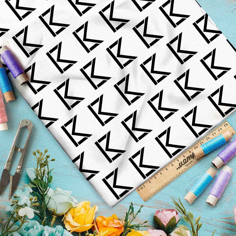 Ткань шелк Армани стильный чёрный узор на бежевом фоне