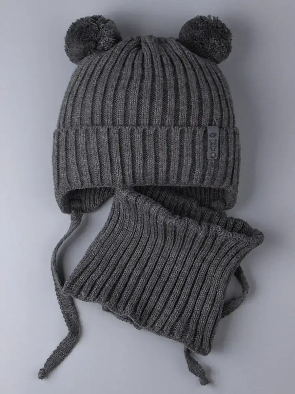 Шапка для мальчика со снудом осенняя