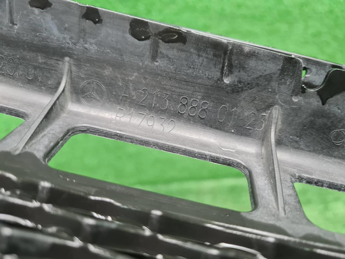 Решетка радиатора Mercedes E W213 (2016-2021)