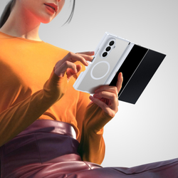 Чехол матовый полупрозрачный белого цвета с MagSafe для Samsung Z TriFold, серия Expn Series Magnetic от Dux Ducis
