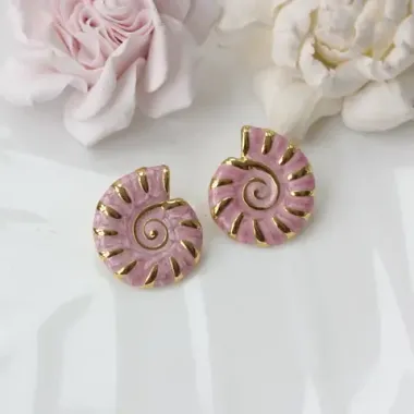 Серьги пусеты Ракушки с эмалью, розовый, 26*23 мм, сталь, позолота, СГ026