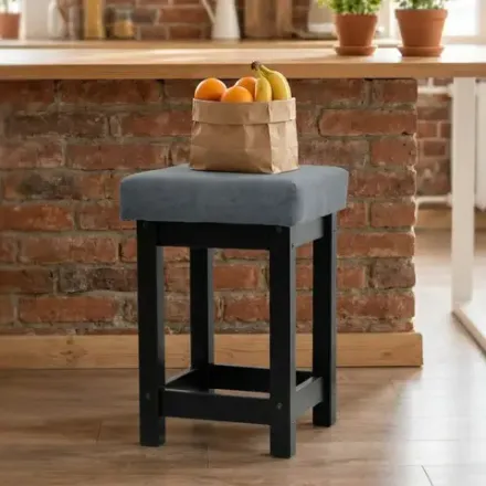 Табуреты и стулья