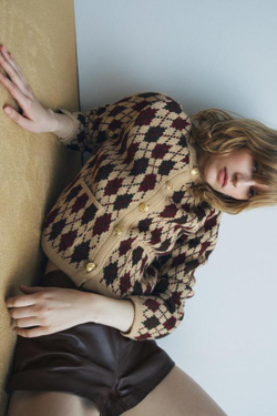 ZARA КАРДИГАН С УЗОРОМ «РОМБЫ», РЫЖЕВАТО-КОРИЧНЕВЫЙ