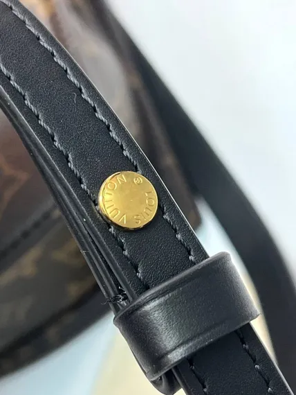 Сумка Louis Vuitton Tilsitt коричневый