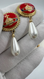 Серьги с красной эмалью и «жемчугом» Vivienne Westwood