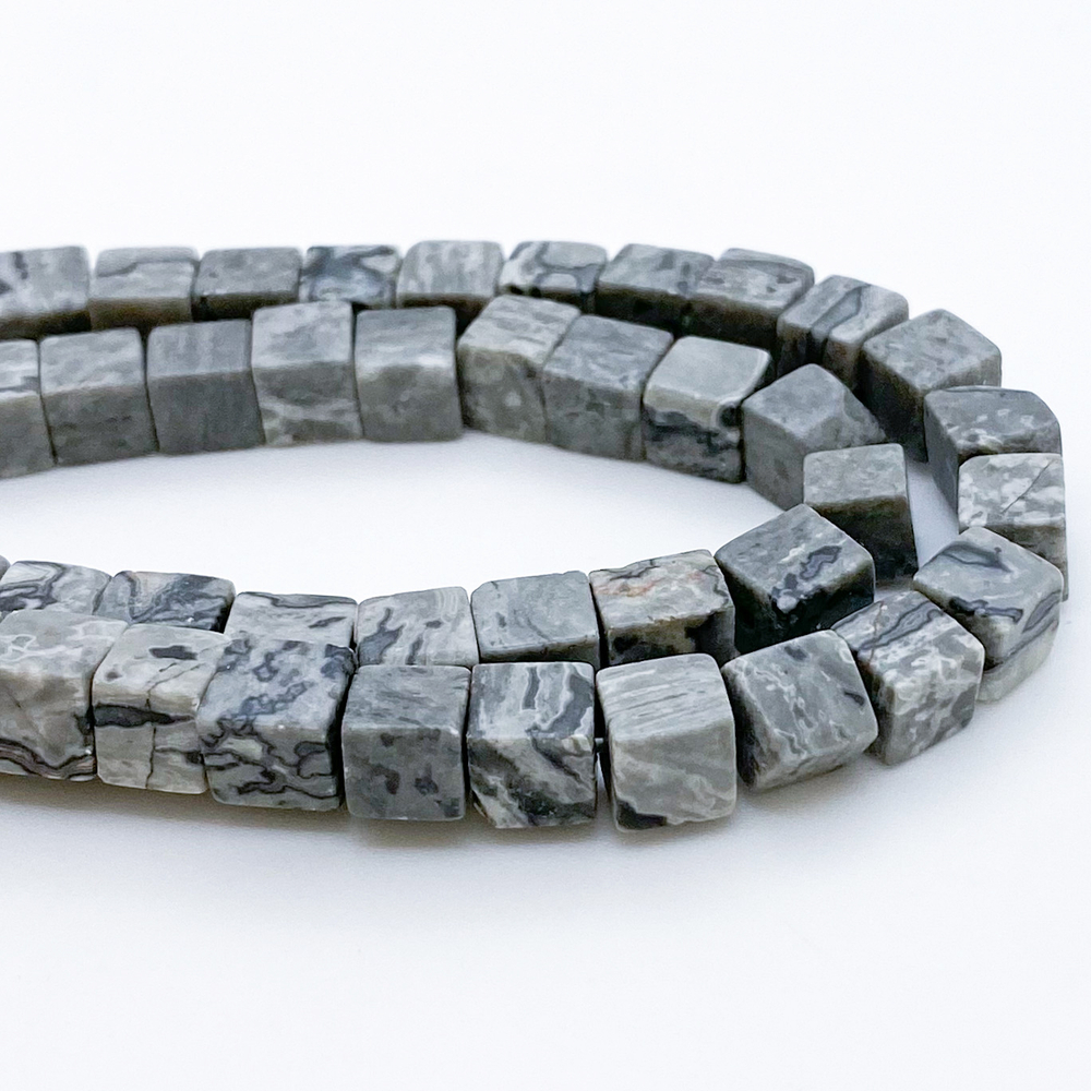 Бусины Доломит, размер около 6 мм, цена за 29-30 шт (1/2 нити)