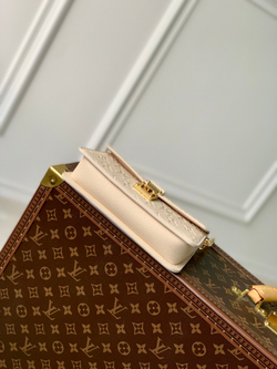 Louis Vuitton Metis Wallet On Chain