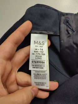 Брюки Marks&Spencer классические, маркировка 42, визуально на 48 размер
