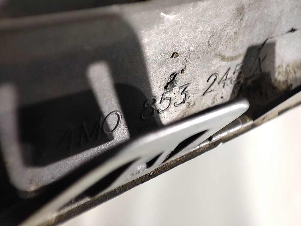 Накладка переднего бампера Audi Q7 (4M) 19-нв Б/У Оригинал 4M0853245X