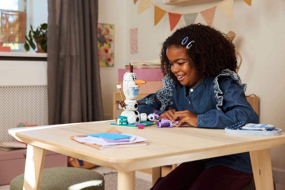 Конструктор LEGO Disney 43287 Olaf and Bruni’s Picnic Fun