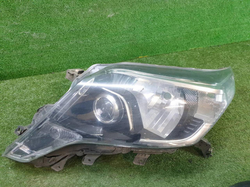 Битая Фара левая Toyota Land Cruiser Prado 150 (2013-2017) LED
