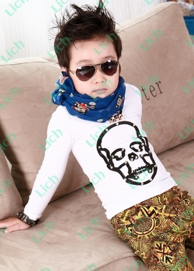 Лонгслив с аппликацией черепа