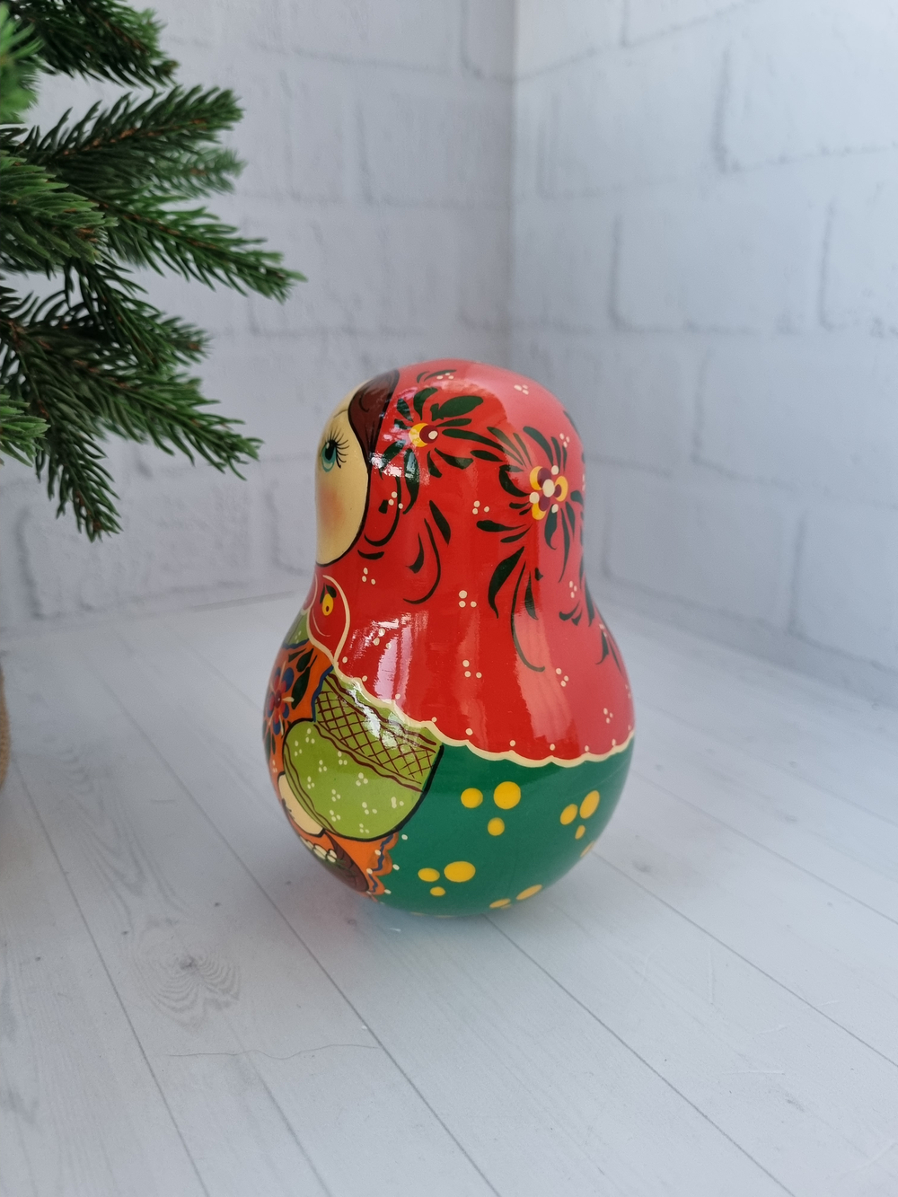 Неваляшка с курочкой