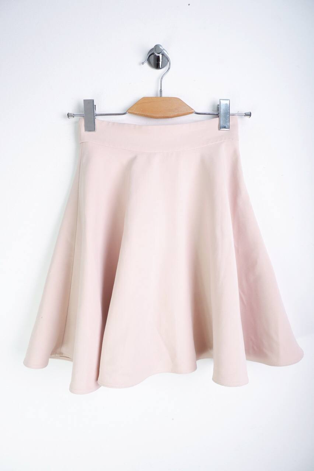 Юбка Lime пудрового цвета, маркировка XS, визуально 42 размер