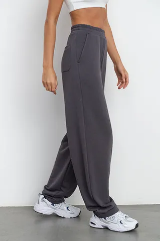 Джоггеры бананы без начеса из премиум футера цвета антрацит