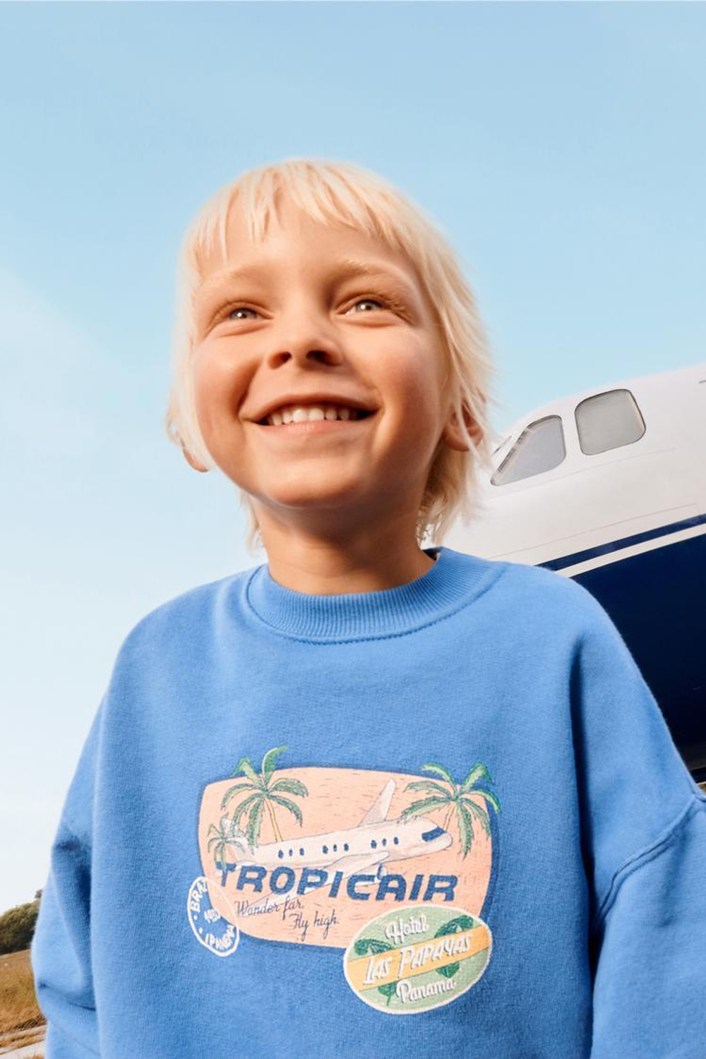 ZARA ТОЛСТОВКА С ПРИНТОМ И НАШИВКАМИ, ВЫЦВЕТШИЙ СИНИЙ