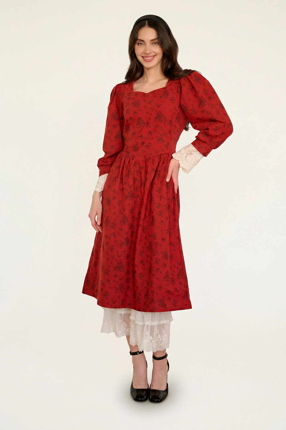 Платье с вырезом-сердечко