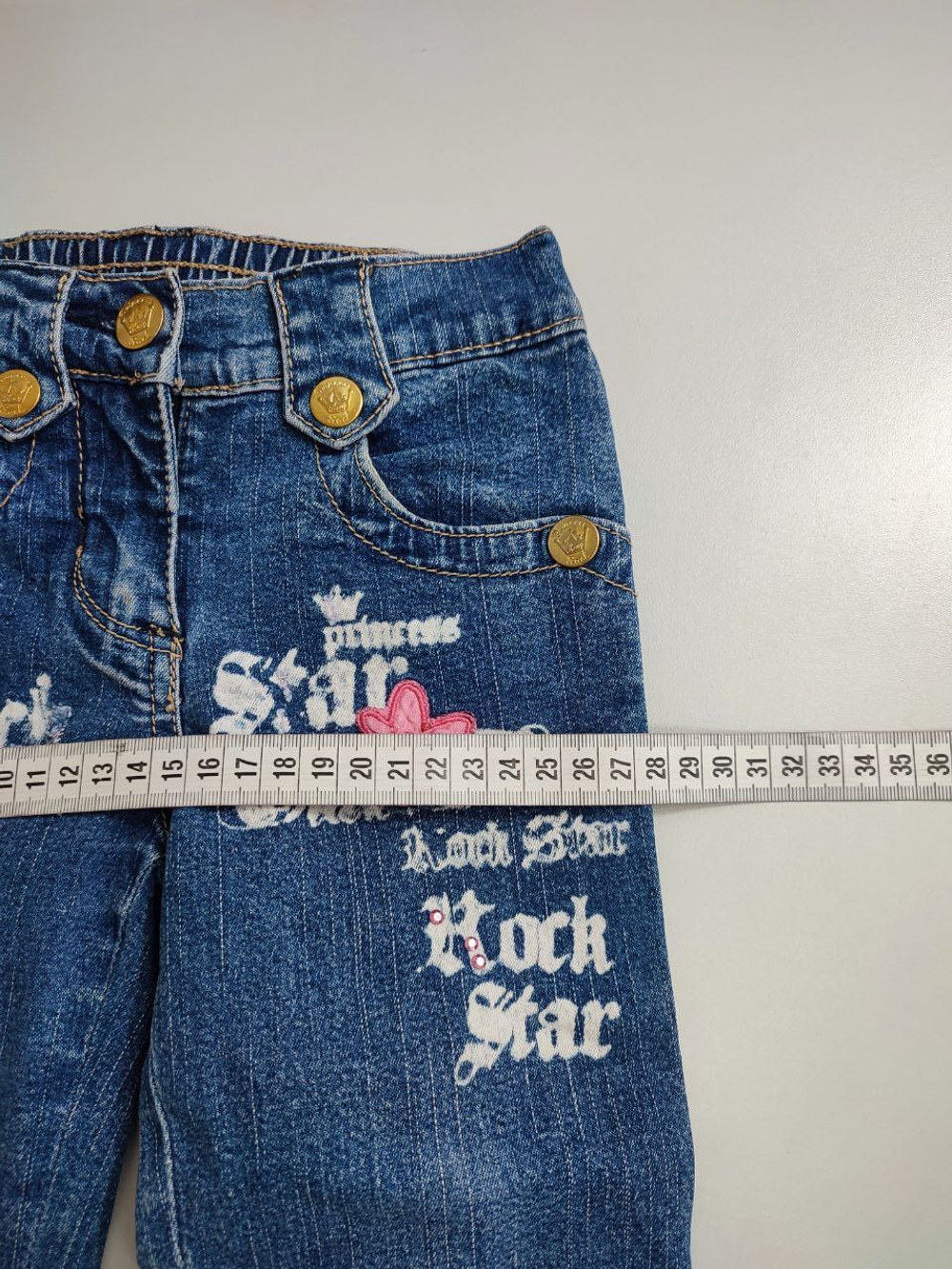 Джинсы с надписью на 2 года