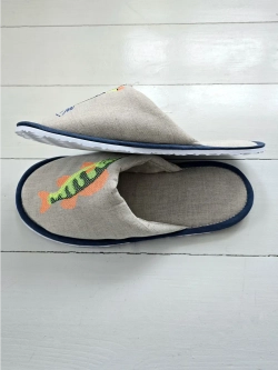 Льняные тапочки с вышивкой "Рыбалка"