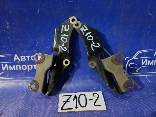 Петля капота левая NISSAN CUBE 2000