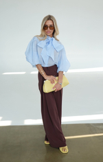 Блуза с рукавами-буфами и бантом