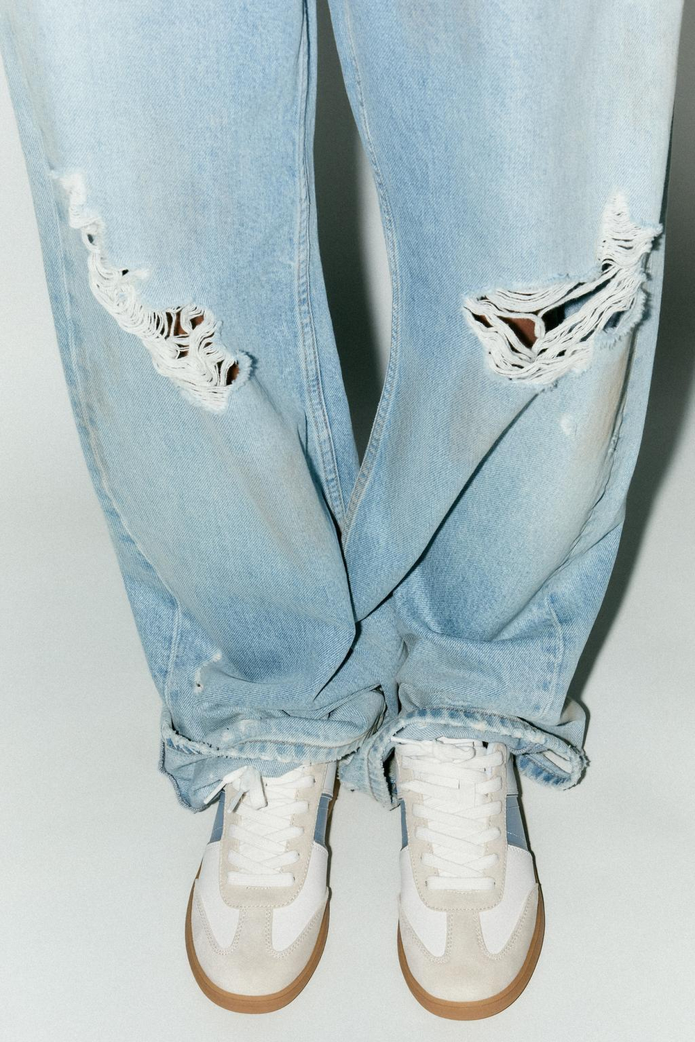 ZARA КРОССОВКИ С ЦВЕТНЫМИ ДЕТАЛЯМИ, СИНИЙ