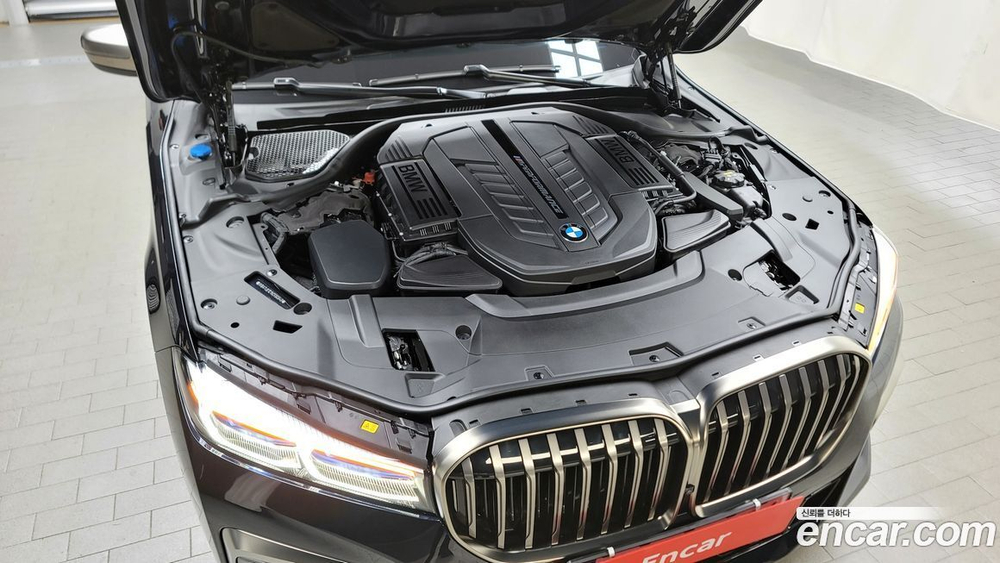 BMW 7 Series (G11) M760Li xDrive (09.2022)