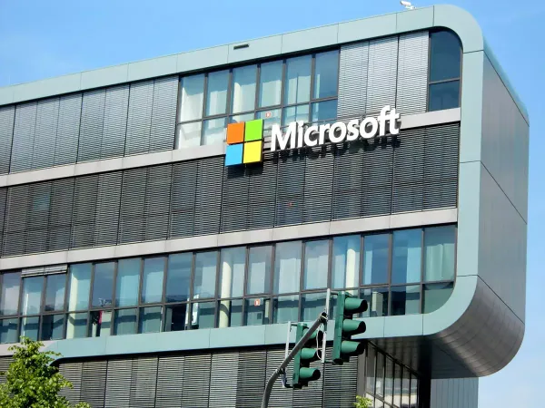 Microsoft проведет новую волну увольнений, несмотря на сокращения в 10 тысяч человек