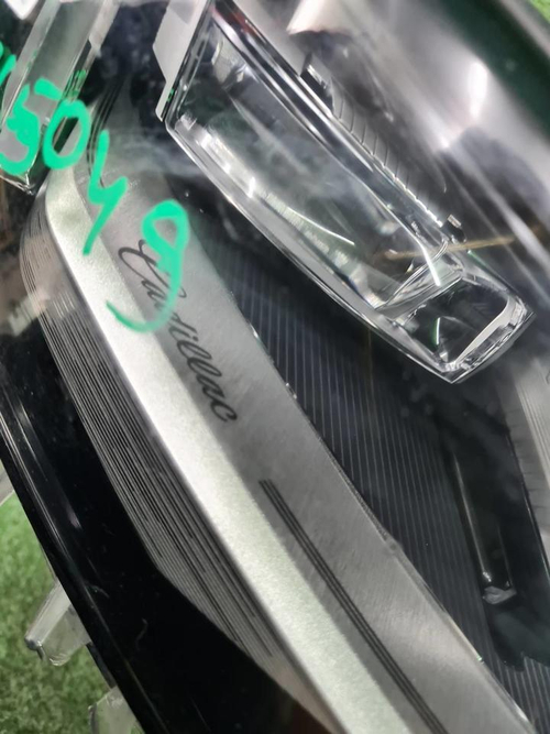 Фара правая Cadillac Escalade 5 (2020-н.в.) LED