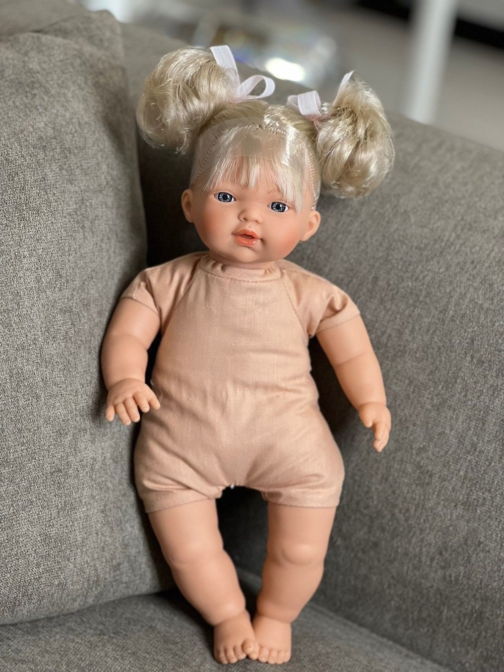 Кукла Llorens мягконабивная 33см Roberta (33142)