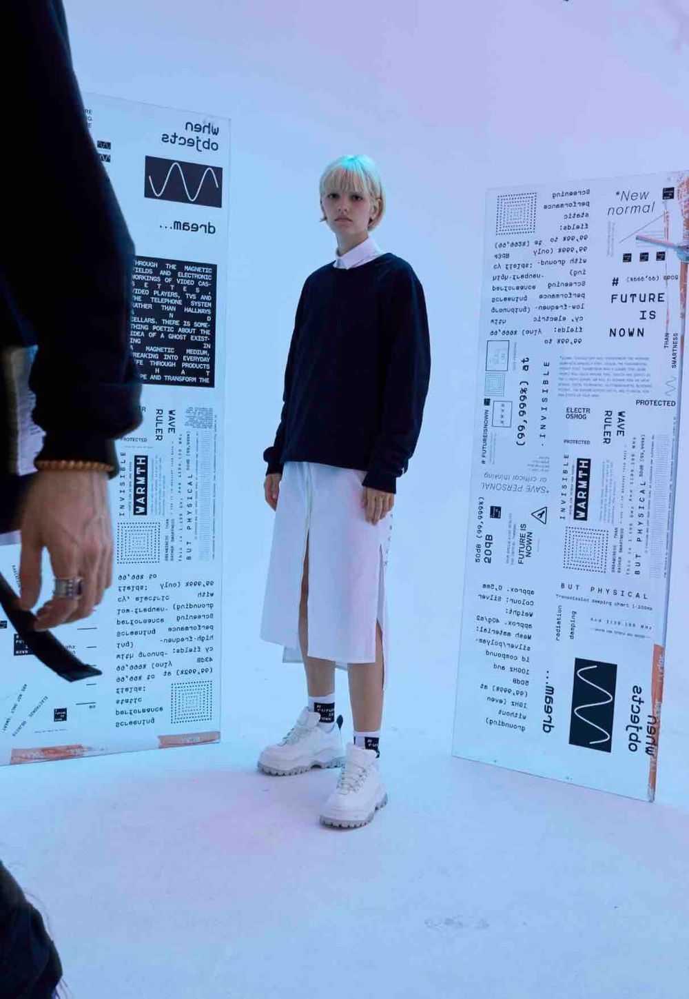 Толстовка Futureisnown Tag Back Sweatshirt Черная