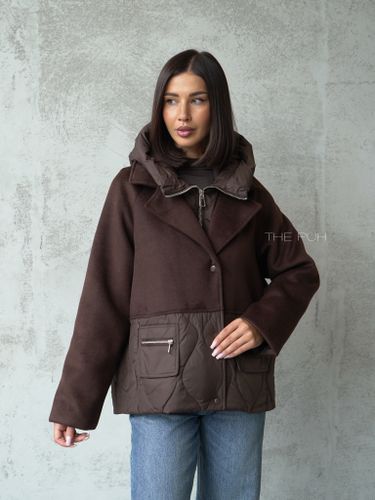 Шоколадная комбинированная куртка с манишкой