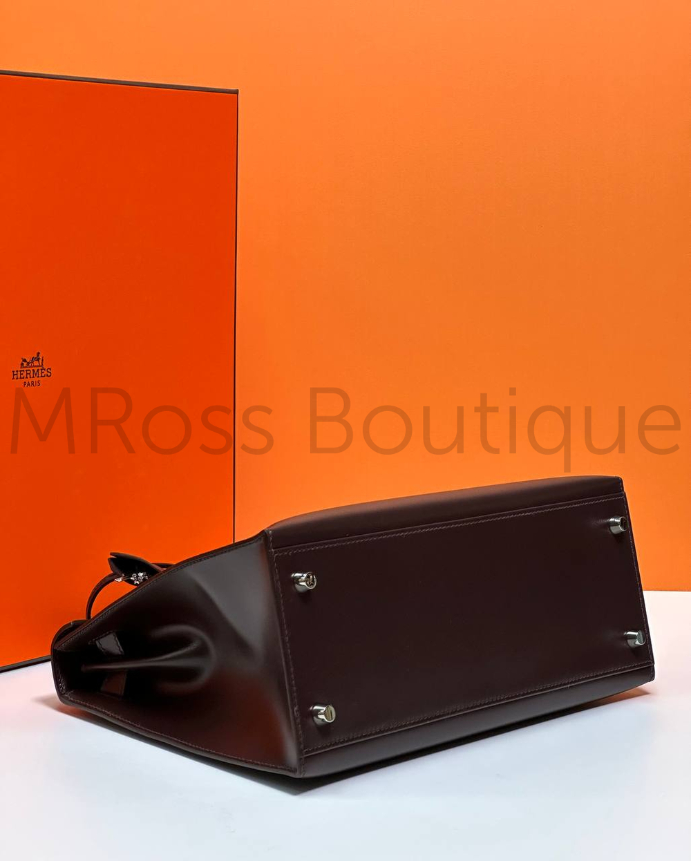 Женская сумка Hermes Kelly коричневого цвета