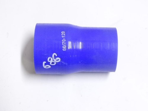 Патрубок силикон прямой с переходом d 60/70, L 120 мм, 4 нити, стенка 5 мм (CARUM)