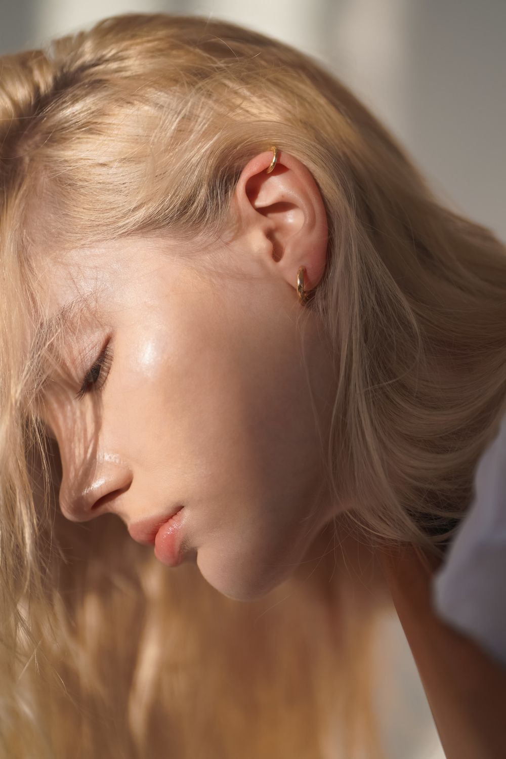 Моносерьга Small Click, позолота