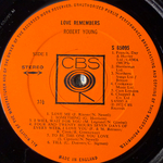 Robert Young ‎– Love Remembers (Англия 1972г.)