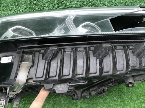 Фара правая BMW 7er G11 G12 (2019-2022) LED