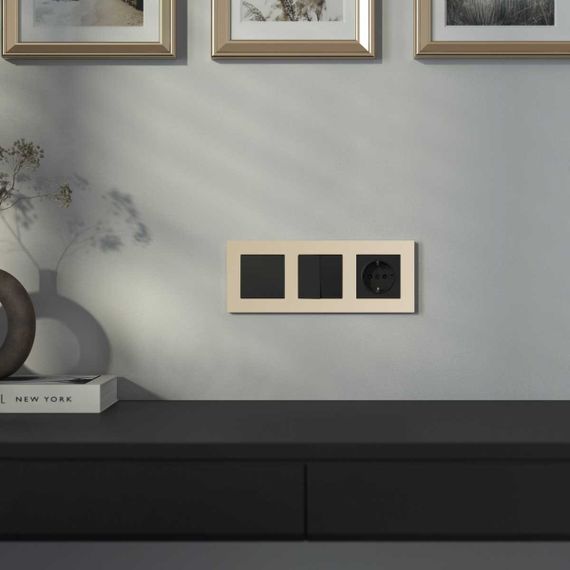 Рамка на 3 поста Slab шампань софт W0032911 a071625