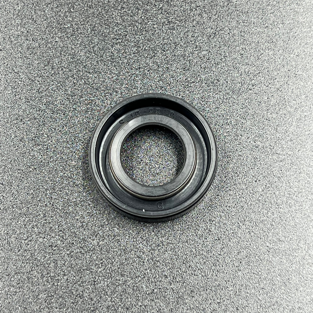 Сальник Yamaha (93101-15074) (15x28x6) (KACAWA)