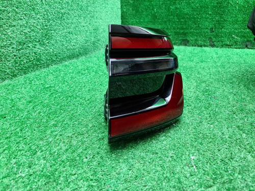 Фонарь правый внешний BMW X7 G07 (2022-н.в.)
