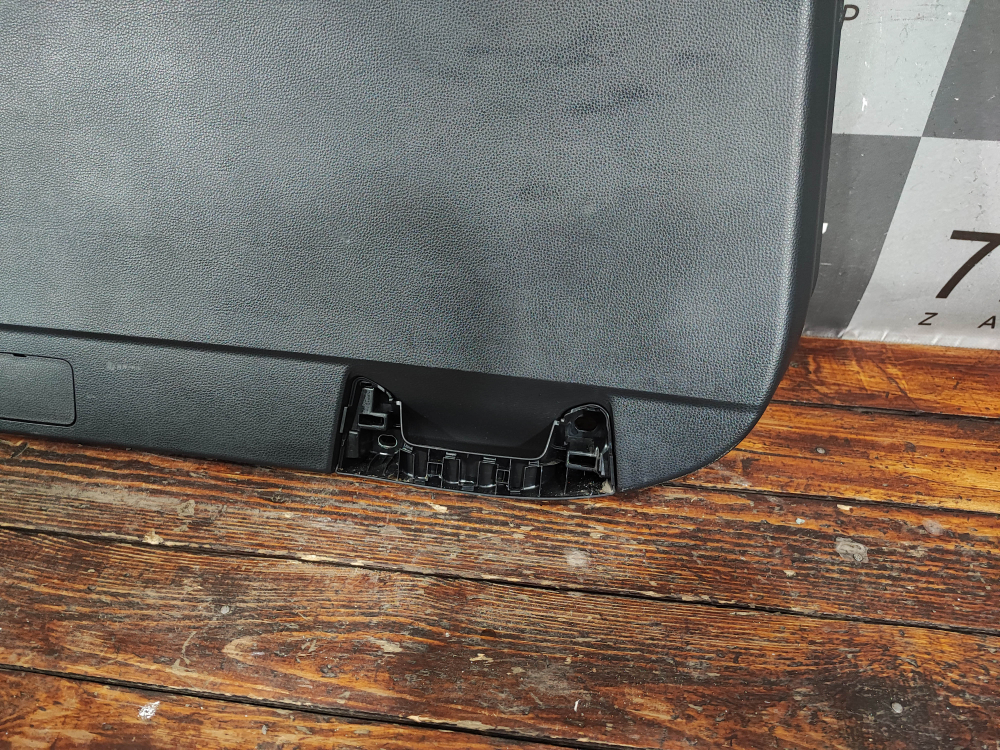 Обшивка крышки багажника Toyota RAV4 V (XA50) 18-нв Б/У Оригинал 677500R120C0