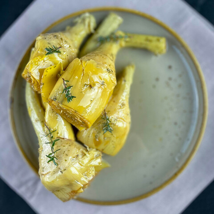 Артишоки в пряных травах