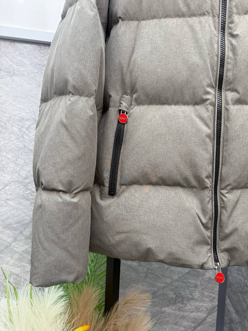 Пуховик Kiton