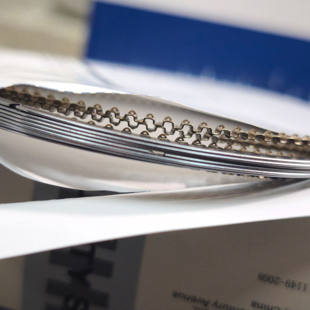 Комплект поршней MAHLE с кольцами VAG 1.6 BSE BGU BFQ