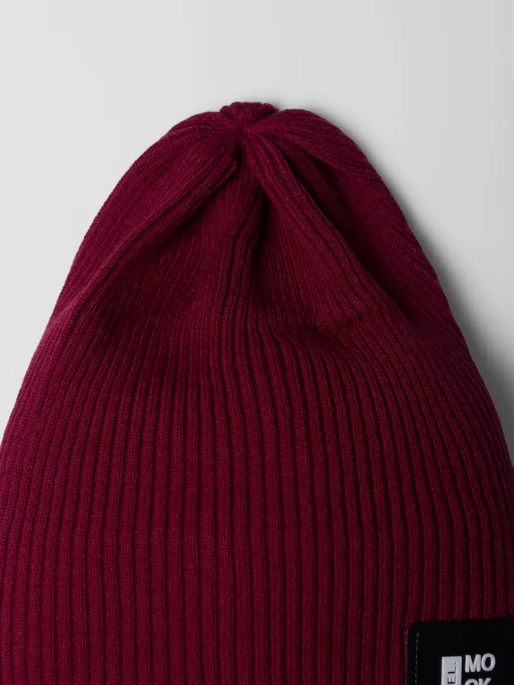 Красная шапка детская бини на осень