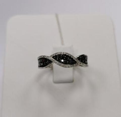 Кольцо из золота с бриллиантами