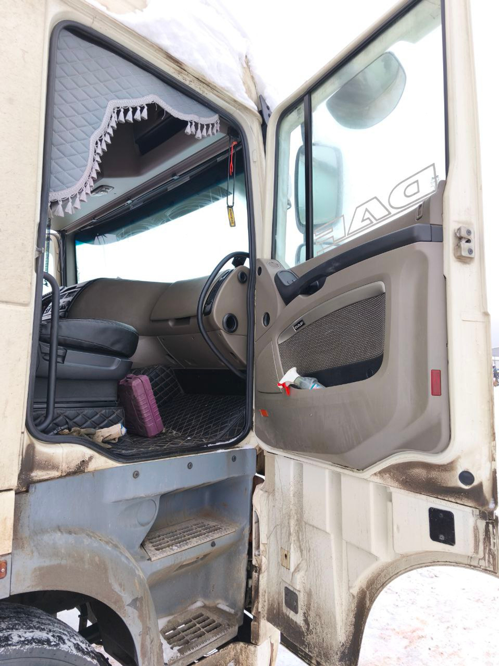 DAF XF 4x2 Седельный тягач FT XF 105 460 (Дизельный, 12,9 л, 462 л.с., АТ)