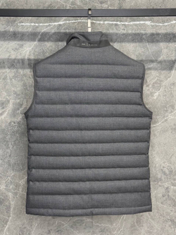 Пуховый жилет Kiton